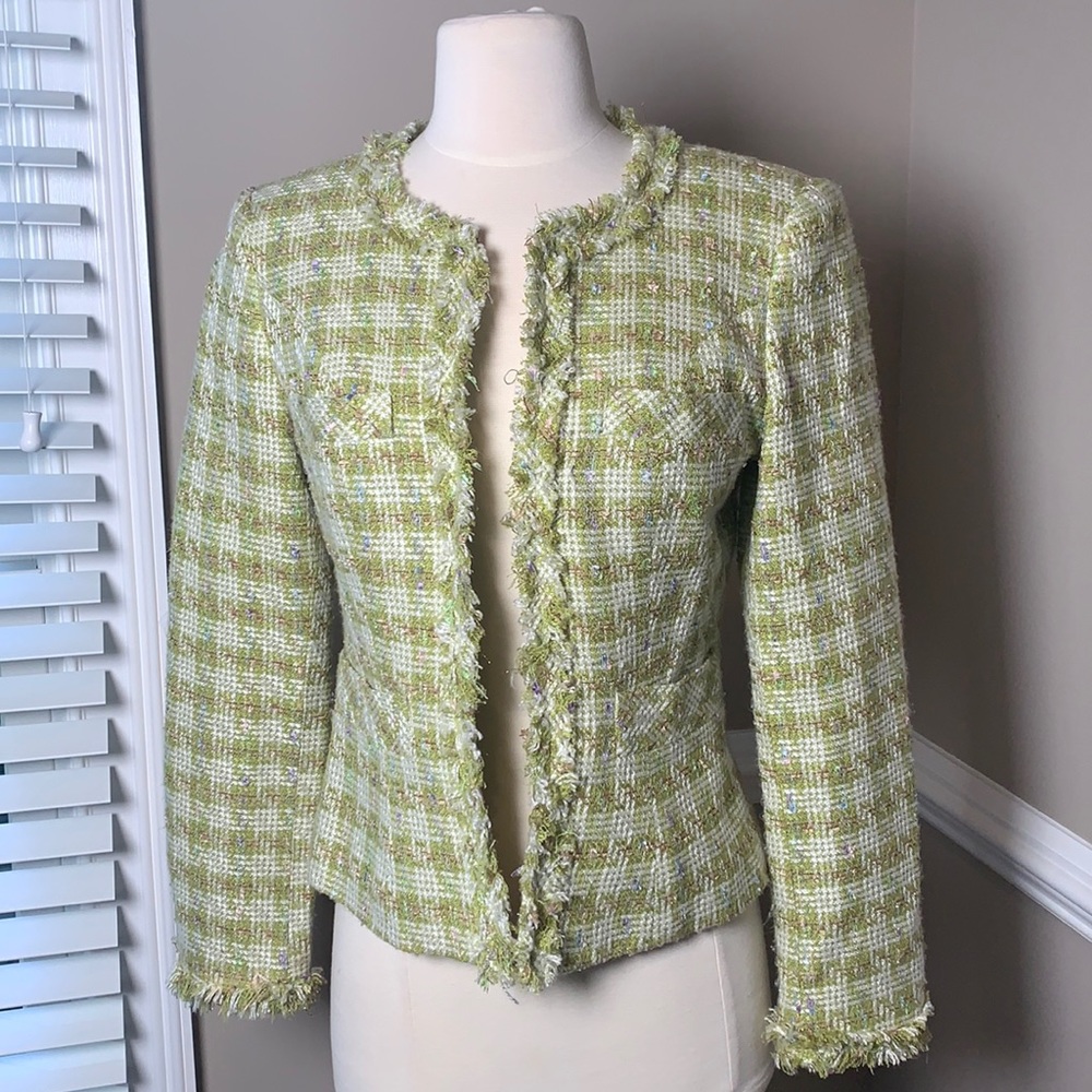 Women’s tweed jacket.